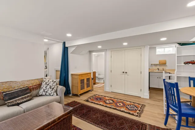 $1,970,000 | 292 Stage Harbor Road, Chatham, MA 02633