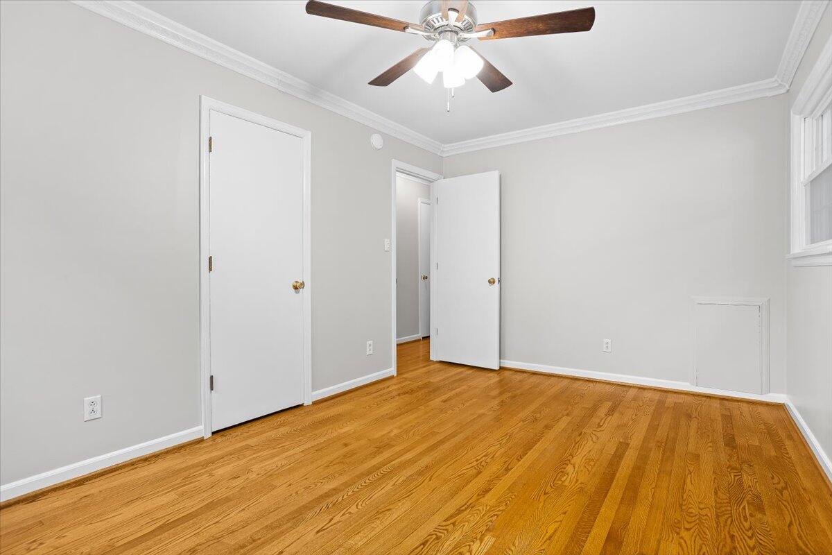 2606 Grandin Road Southwest Roanoke, VA 24015 - Photo 15 of 40 26-2606 Grandin Rd_26