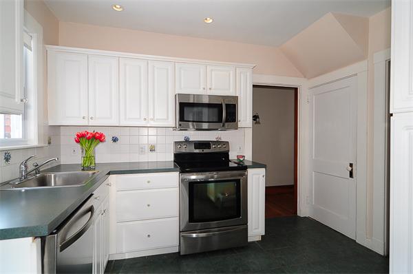 17 Edgehill Road Arlington, MA 02474 - Photo 9 of 22