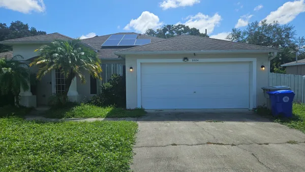 $2,500 | 9024 100th Court, Vero Beach, FL 32967