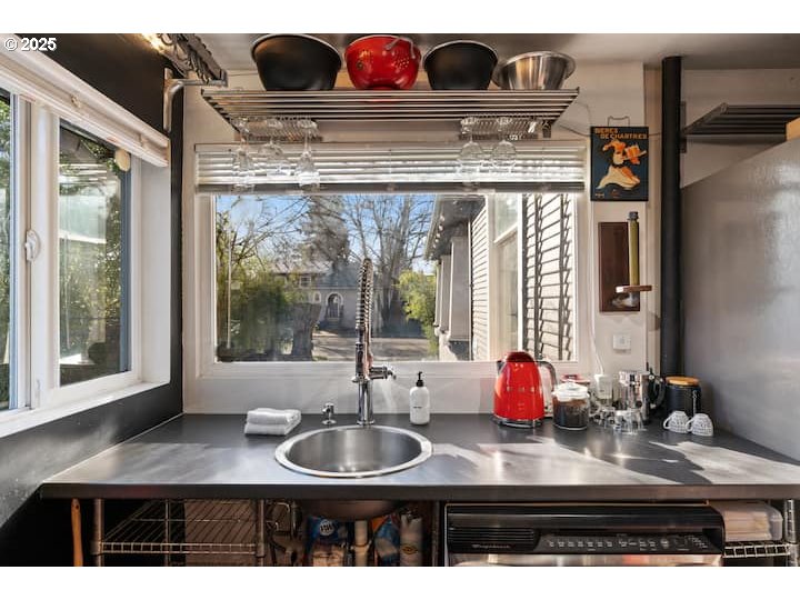 610 West Fourth Plain Boulevard, Unit A Vancouver, WA 98660 - Photo 12 of 40