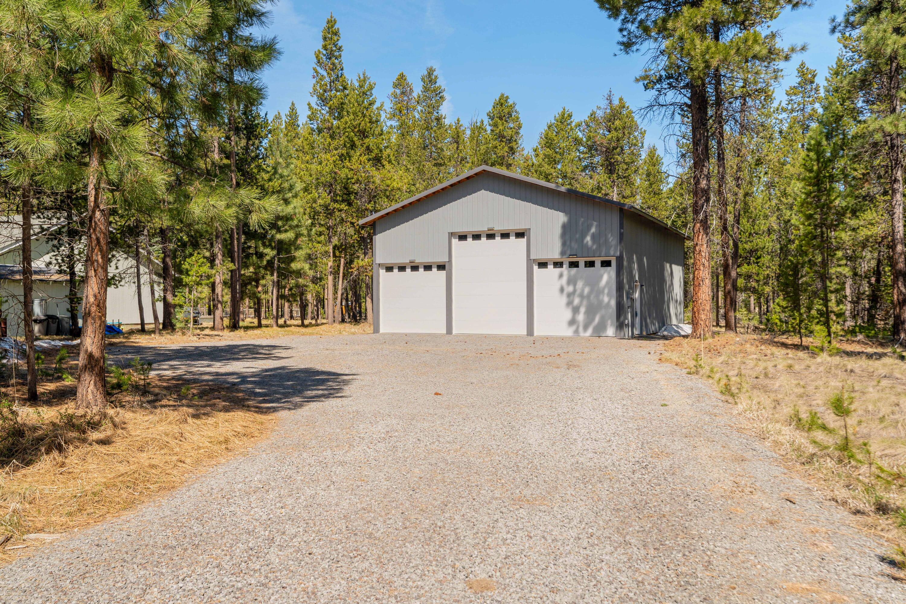 17094 Sacramento Road Bend, OR 97707 - Photo 9 of 9 Exterior Front
