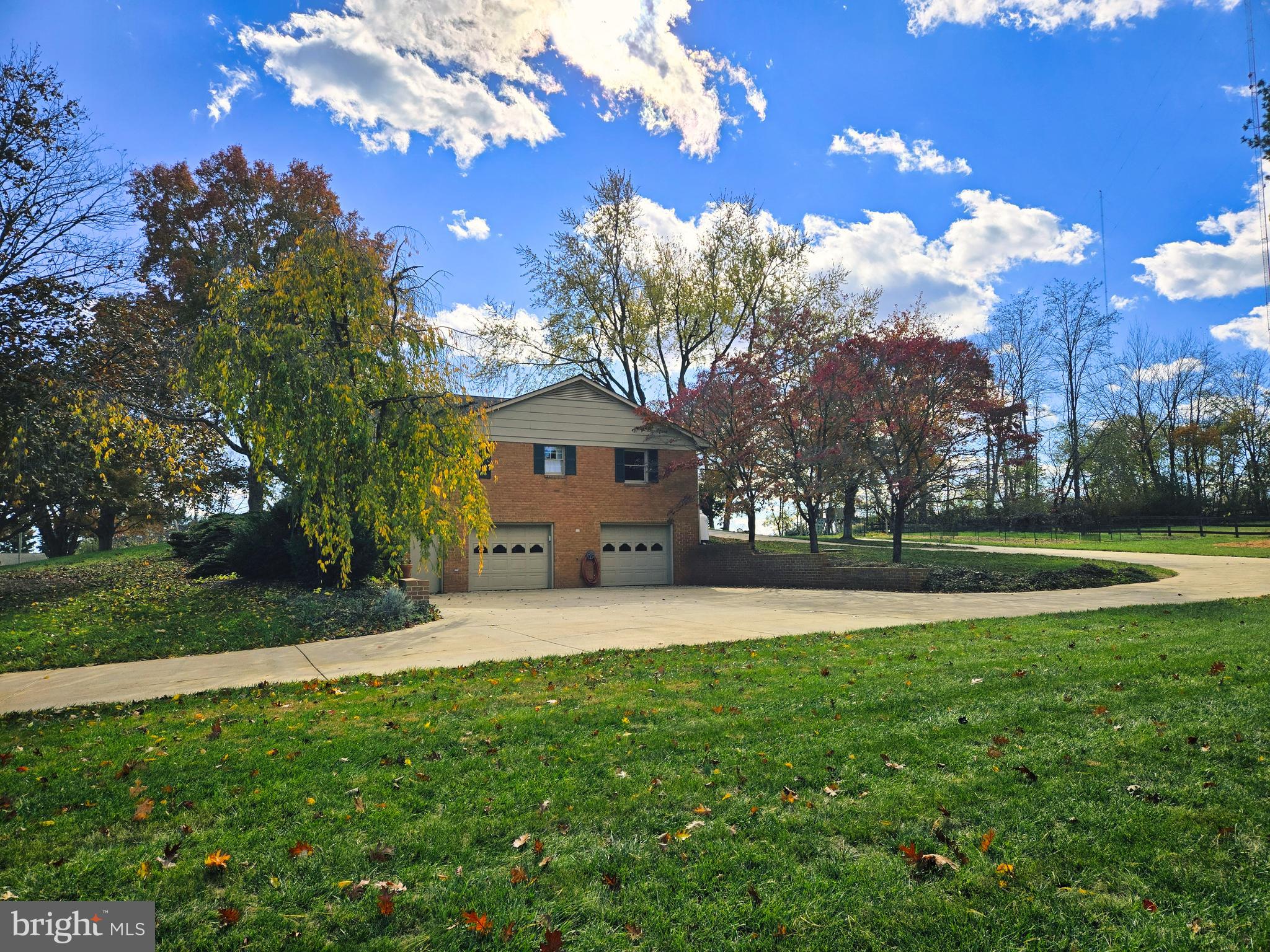 174 Rorrer Circle Harrisonburg, VA 22801 - Photo 3 of 52 a front view of house with yard and trees
