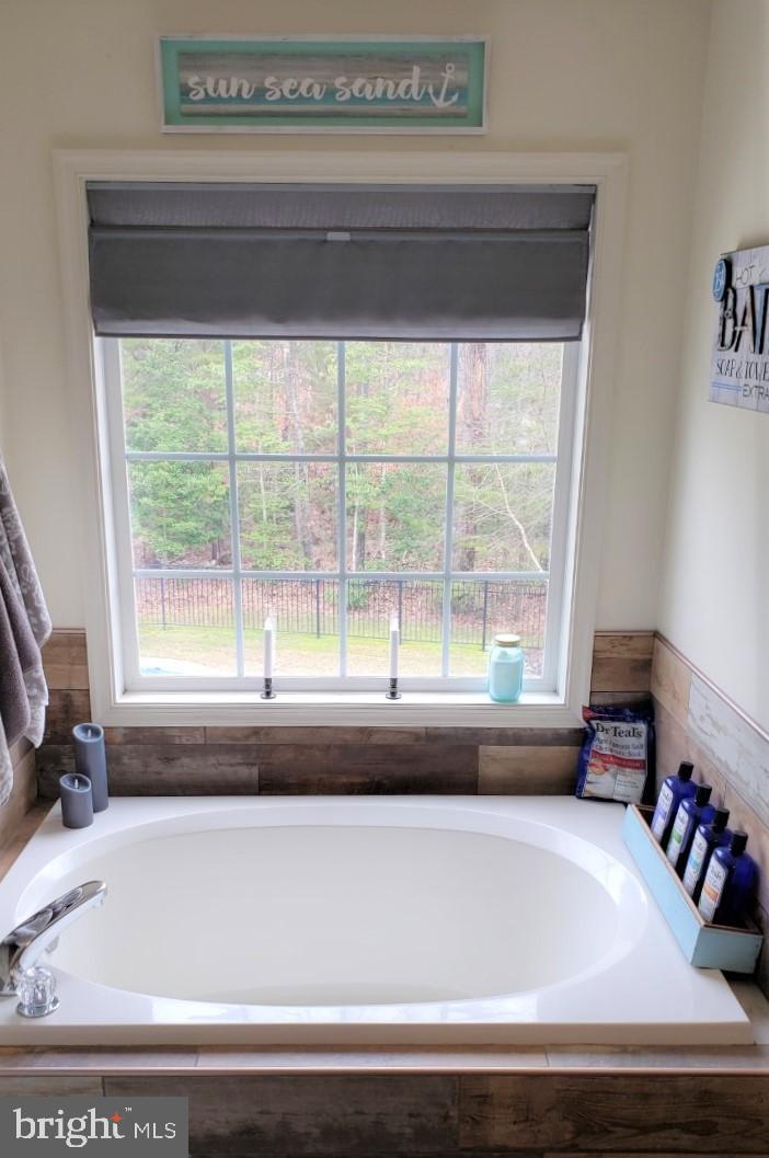 8250 Blossom Point Road Welcome, MD 20693 - Photo 20 of 54 Deep Soaking Tub - RELAX!