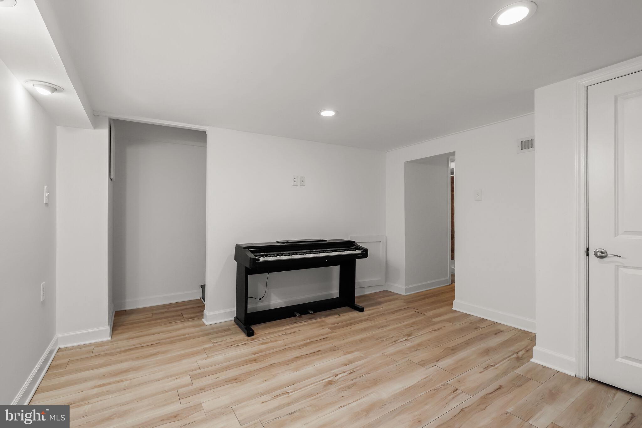 2812 Moorgate Road Dundalk, MD 21222 - Photo 36 of 63 Recreation Room