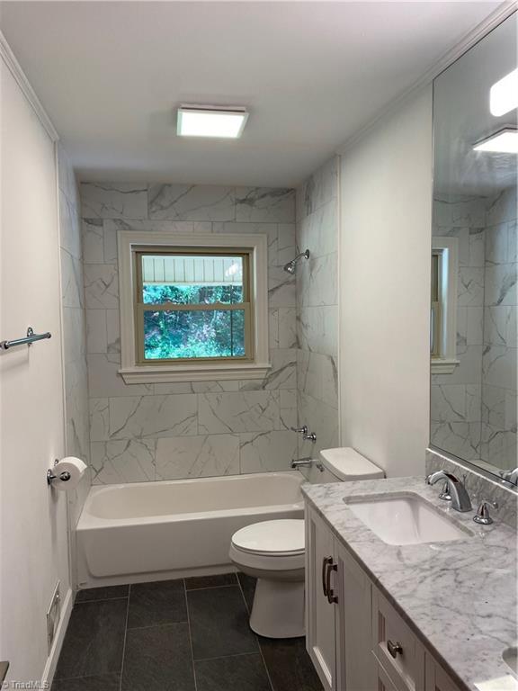 1306 Greenhill Road Mount Airy, NC 27030 - Photo 5 of 9 Gallery Image 5