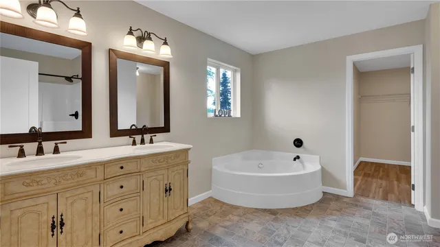 $660,000 | 7812 203rd St Court East, Spanaway, WA 98387