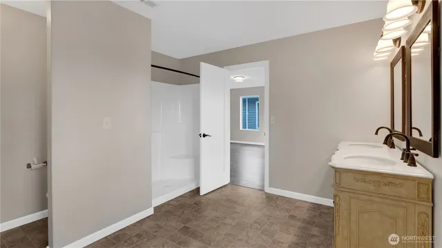 $660,000 | 7812 203rd St Court East, Spanaway, WA 98387