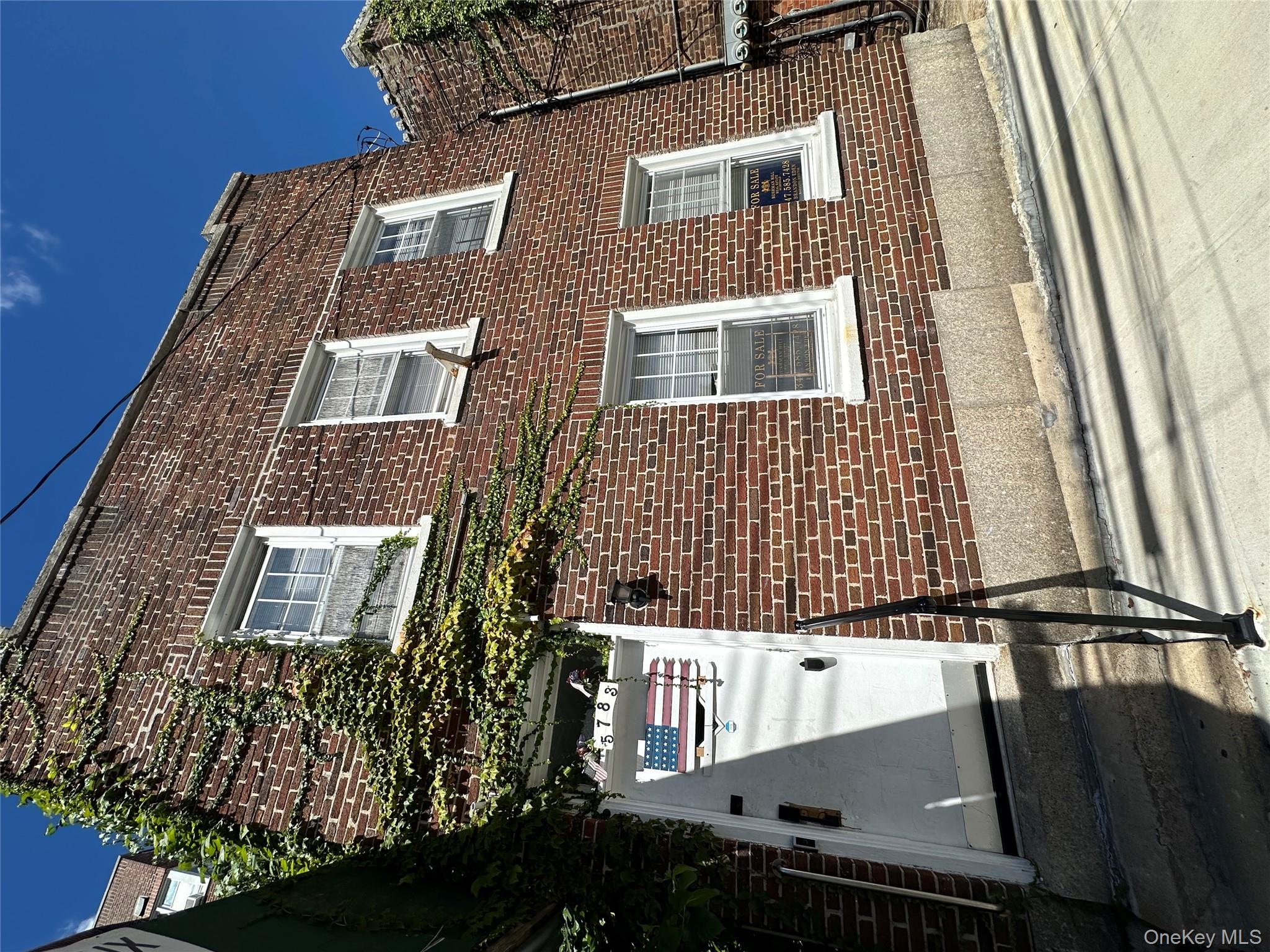 5783 Mosholu Avenue Bronx, NY 10471 - Photo 1 of 17 a front view of a house