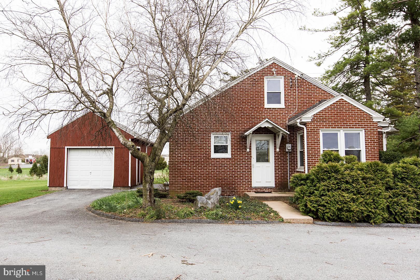 1015 Graystone Road Manheim, PA 17545 - Photo 4 of 42