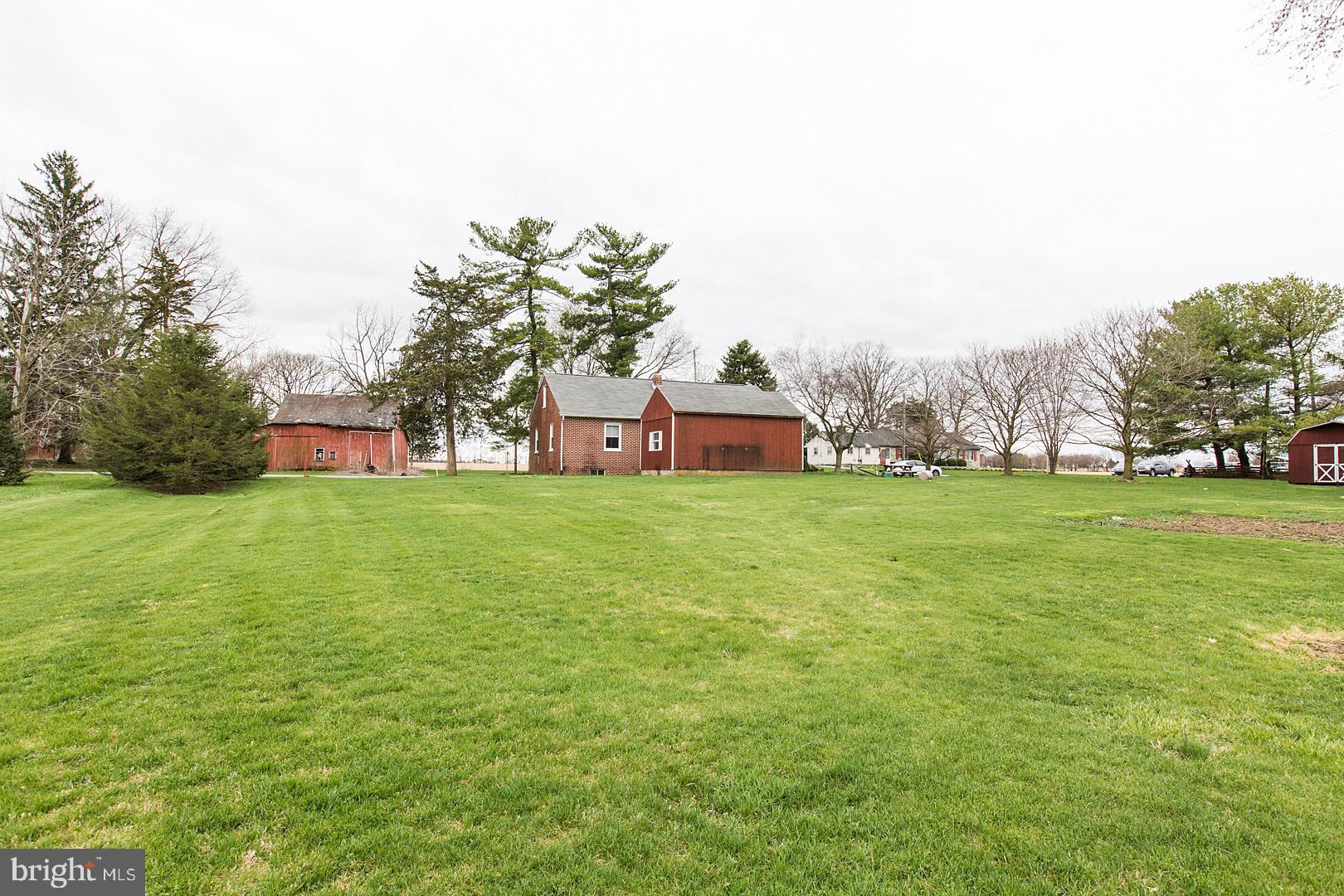1015 Graystone Road Manheim, PA 17545 - Photo 5 of 42