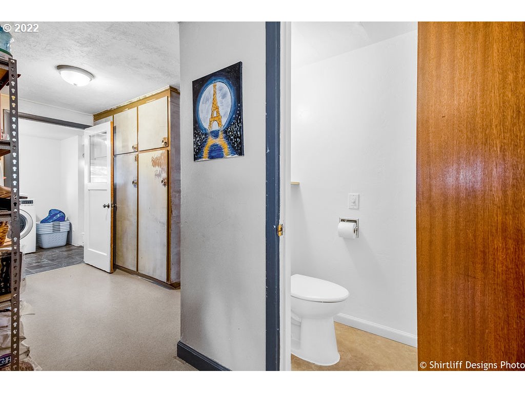 515 Berntzen Road Eugene, OR 97402 - Photo 12 of 25 Gallery Image 12