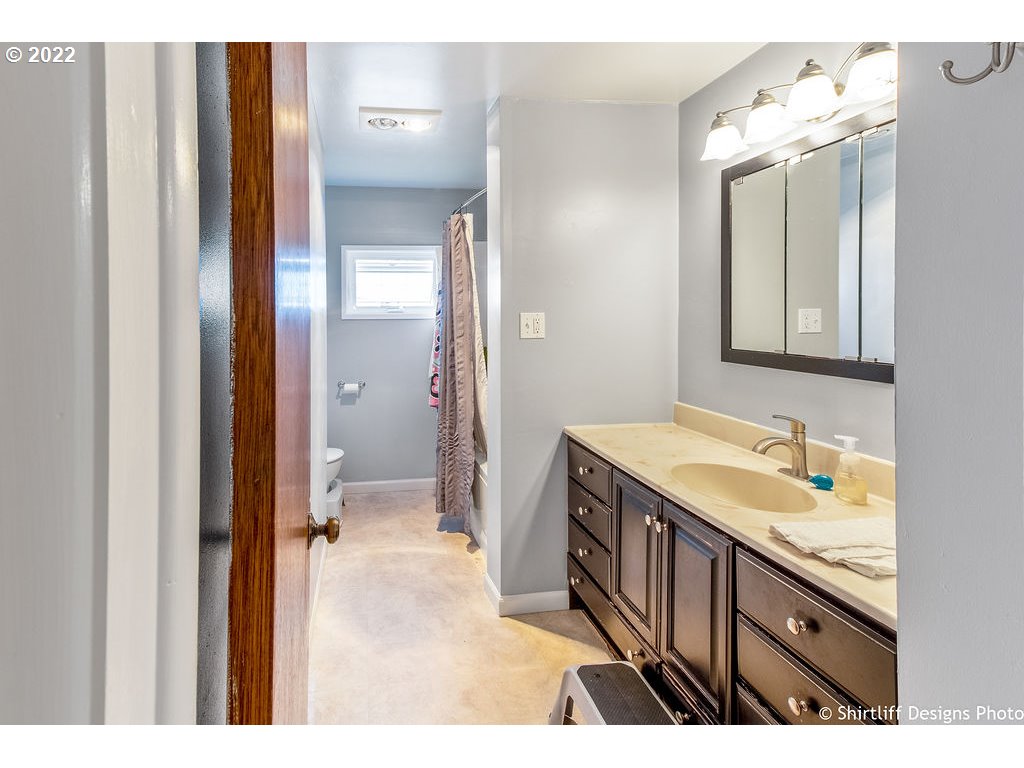 515 Berntzen Road Eugene, OR 97402 - Photo 17 of 25 Gallery Image 17