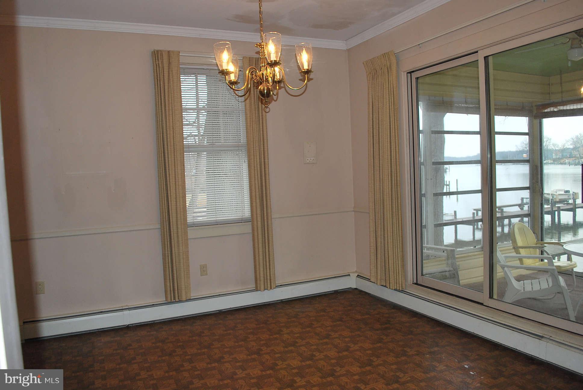 366 Riverside Drive Pasadena, MD 21122 - Photo 8 of 29 Dining Room