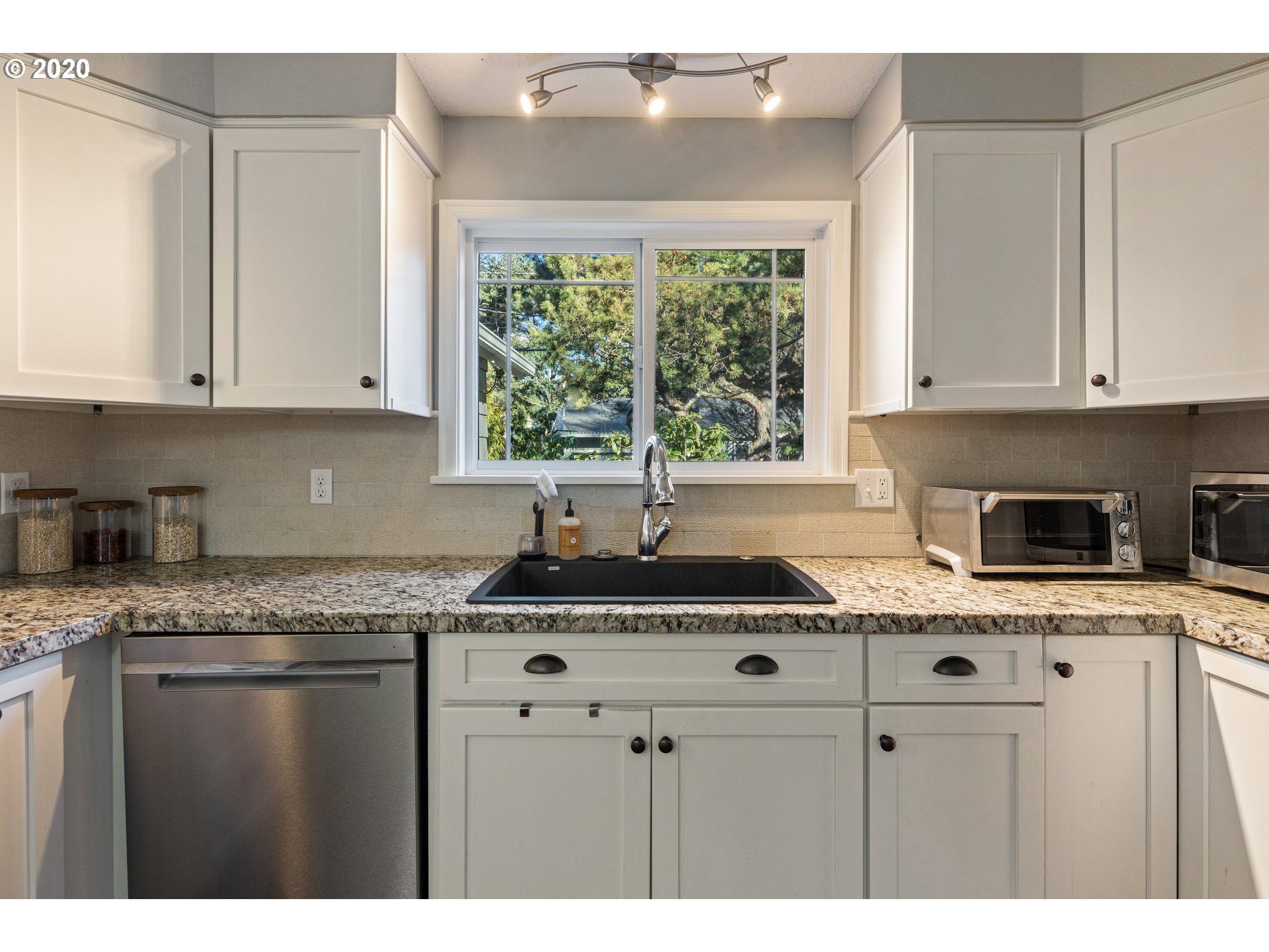 5740 Southwest Pendleton Street Portland, OR 97221 - Photo 11 of 32 Kitchen