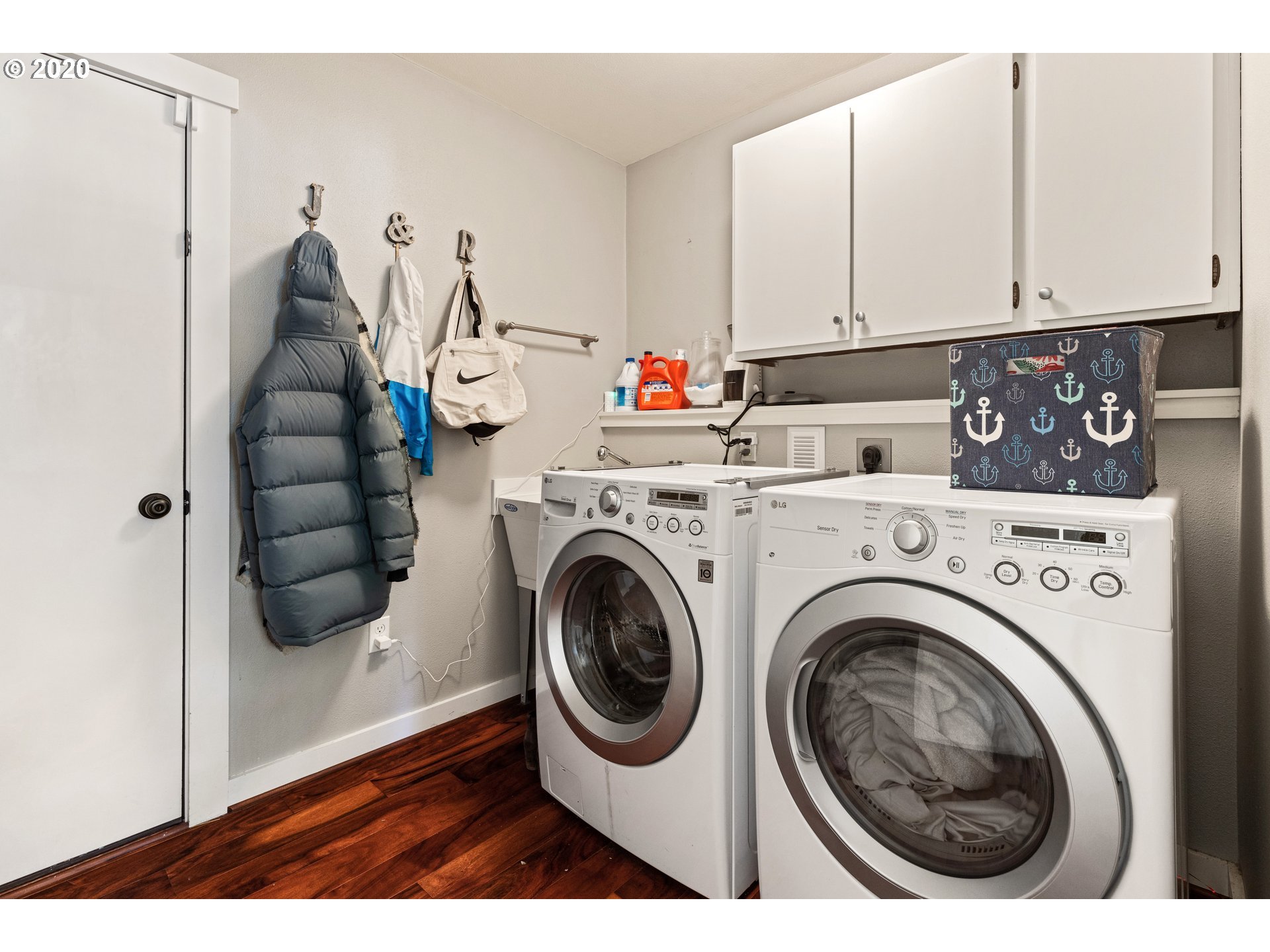 5740 Southwest Pendleton Street Portland, OR 97221 - Photo 24 of 32 Laundry