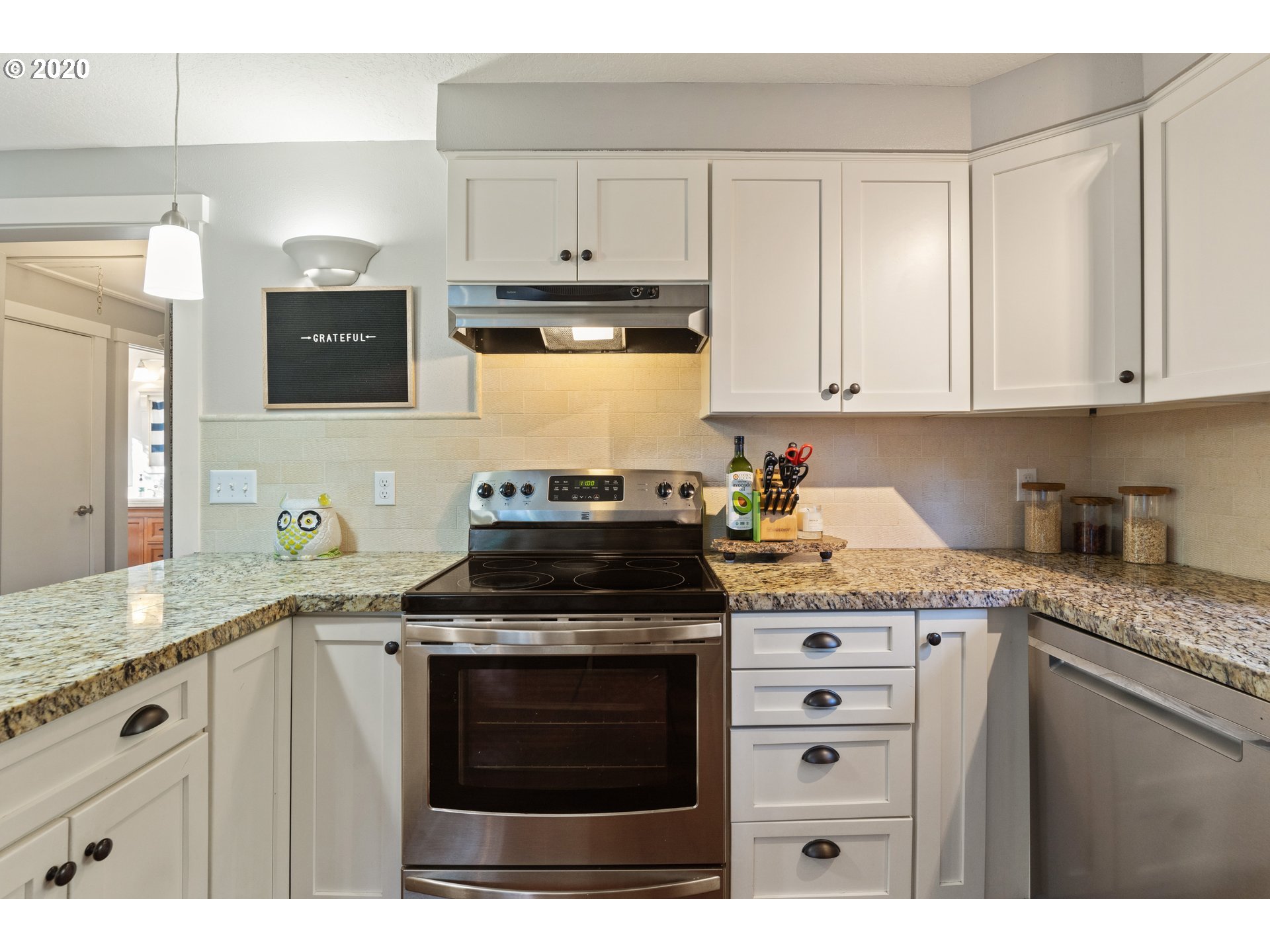 5740 Southwest Pendleton Street Portland, OR 97221 - Photo 10 of 32 Kitchen