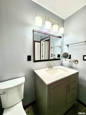 $129,900 | 865 West Superior Avenue, Jacksonville, IL 62650