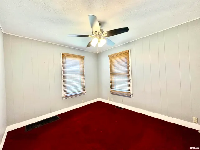 $129,900 | 865 West Superior Avenue, Jacksonville, IL 62650