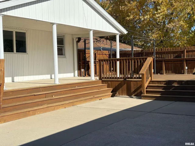 $129,900 | 865 West Superior Avenue, Jacksonville, IL 62650