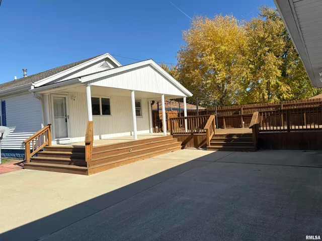 $129,900 | 865 West Superior Avenue, Jacksonville, IL 62650