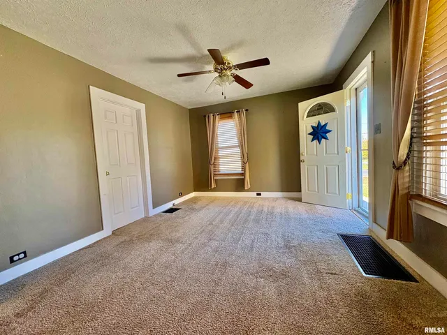 $129,900 | 865 West Superior Avenue, Jacksonville, IL 62650