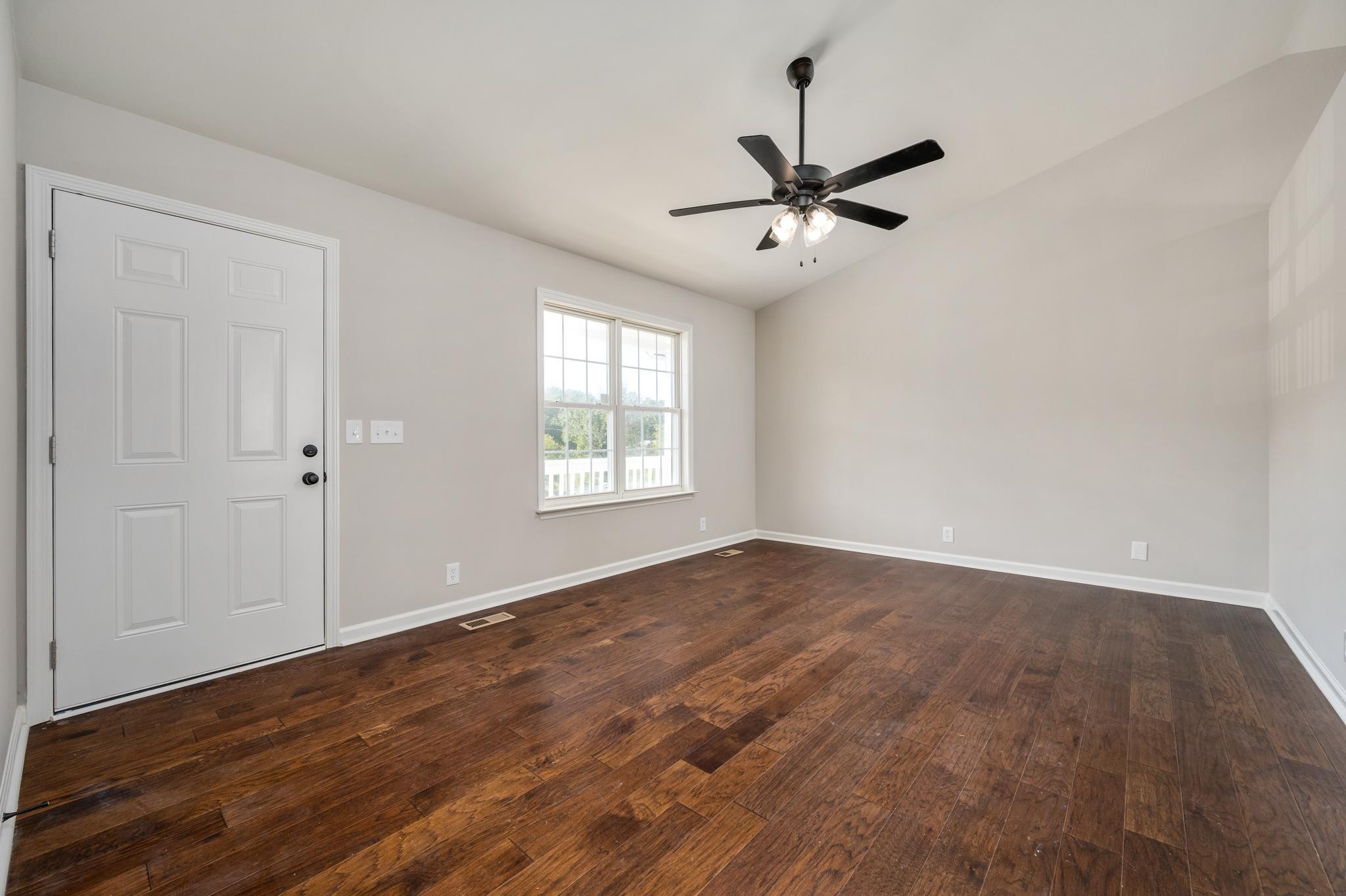 4033 Moss Road Antioch, TN 37013 - Photo 4 of 21 Gallery Image 4