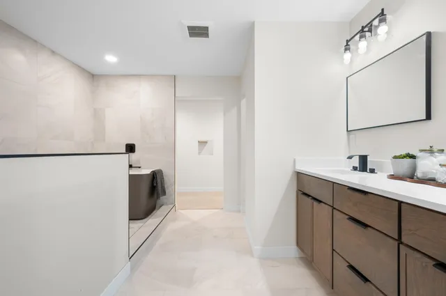 $920,000 | 1810 Mayowood Road Southwest, Rochester, MN 55902