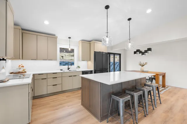 $920,000 | 1810 Mayowood Road Southwest, Rochester, MN 55902