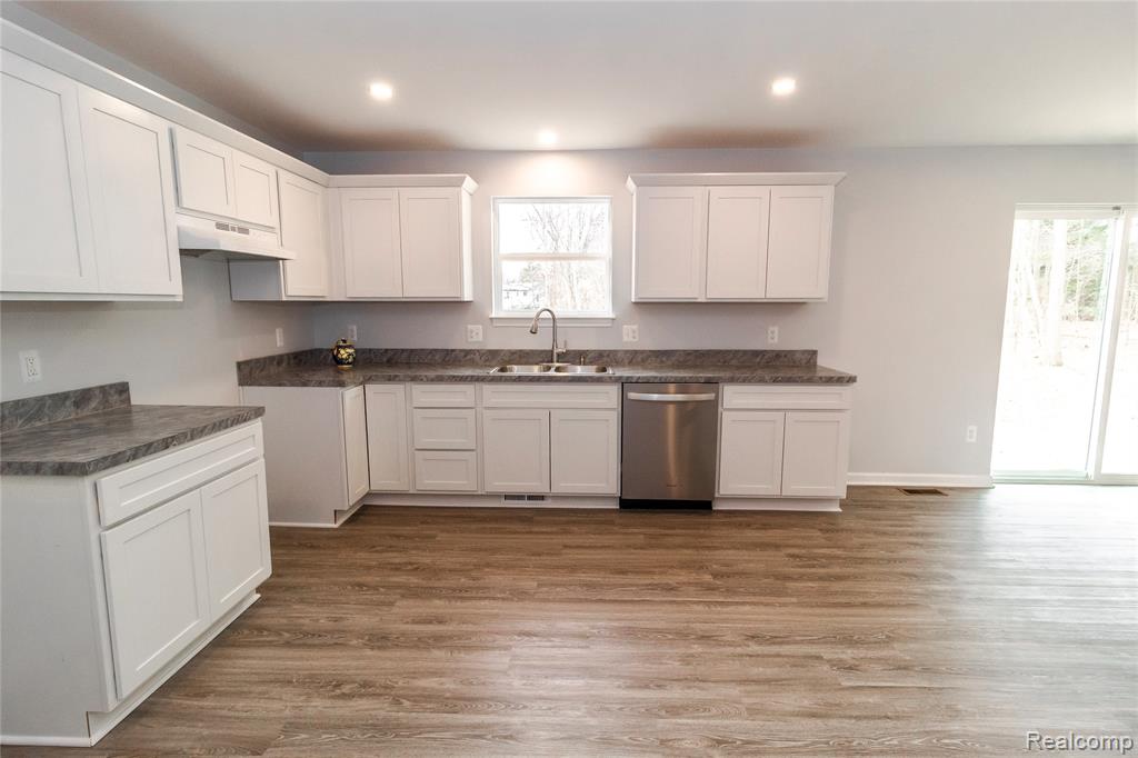 5155 Coldwater Road Columbiaville, MI 48421 - Photo 6 of 24 Gallery Image 6
