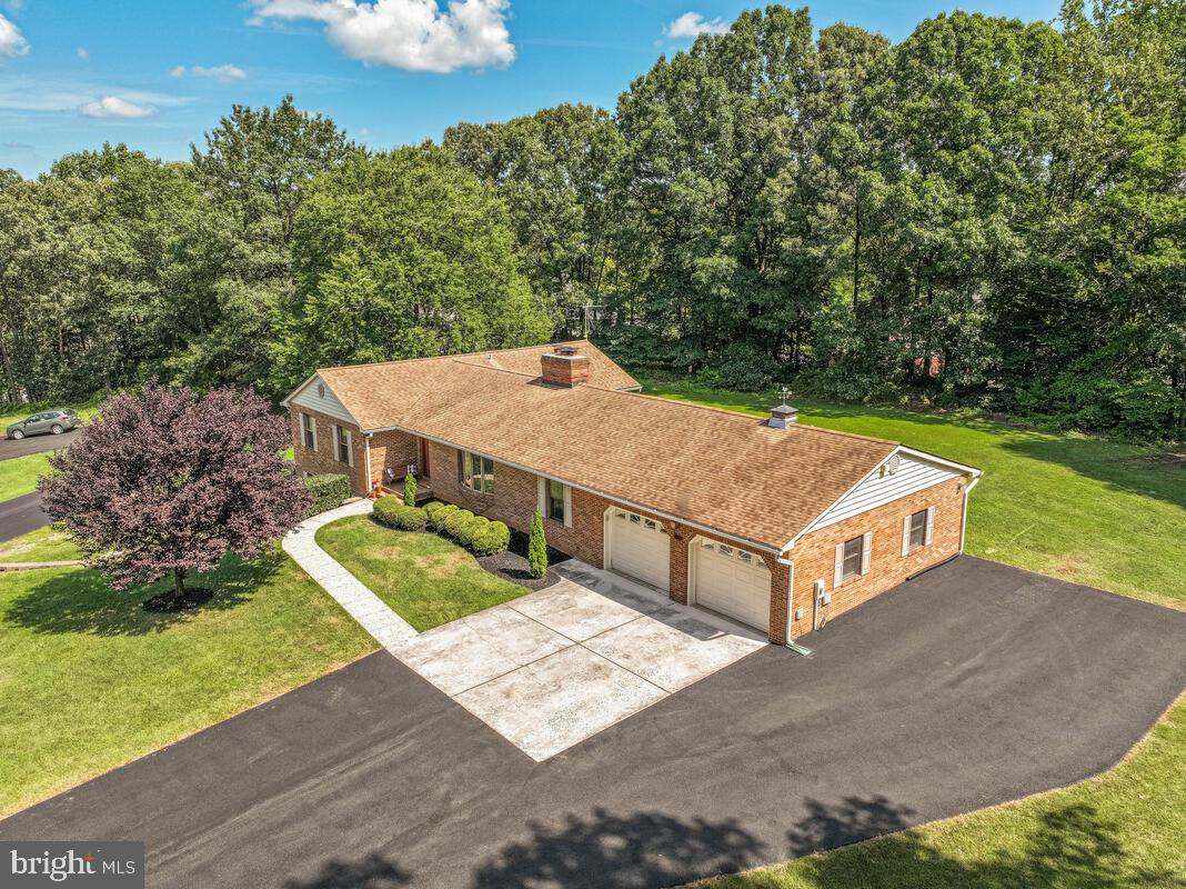 626 Fairmount Road Linthicum Heights, MD 21090 - Photo 3 of 58 an aerial view of a house having yard