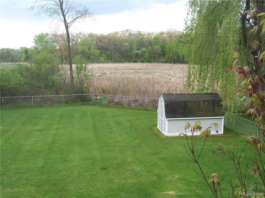4160 England Beach Road White Lake, MI 48383 - Photo 25 of 29 100_6600.JPG