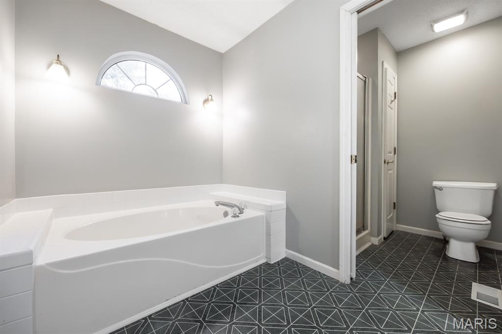 3246 Hunters Way Belleville, IL 62221 - Photo 17 of 29