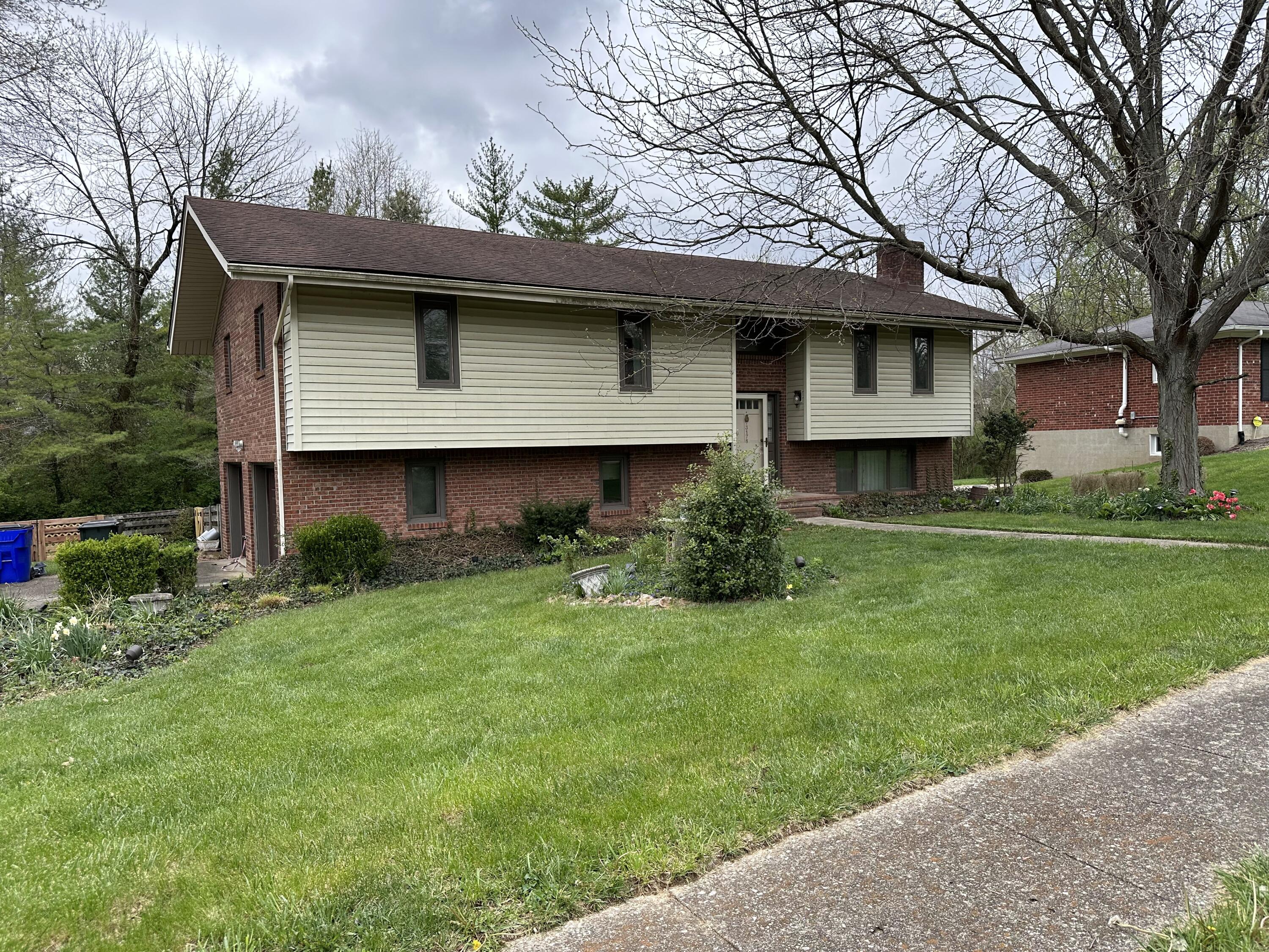 3178 Greenbo Road Lexington, KY 40515 - Photo 1 of 35 2