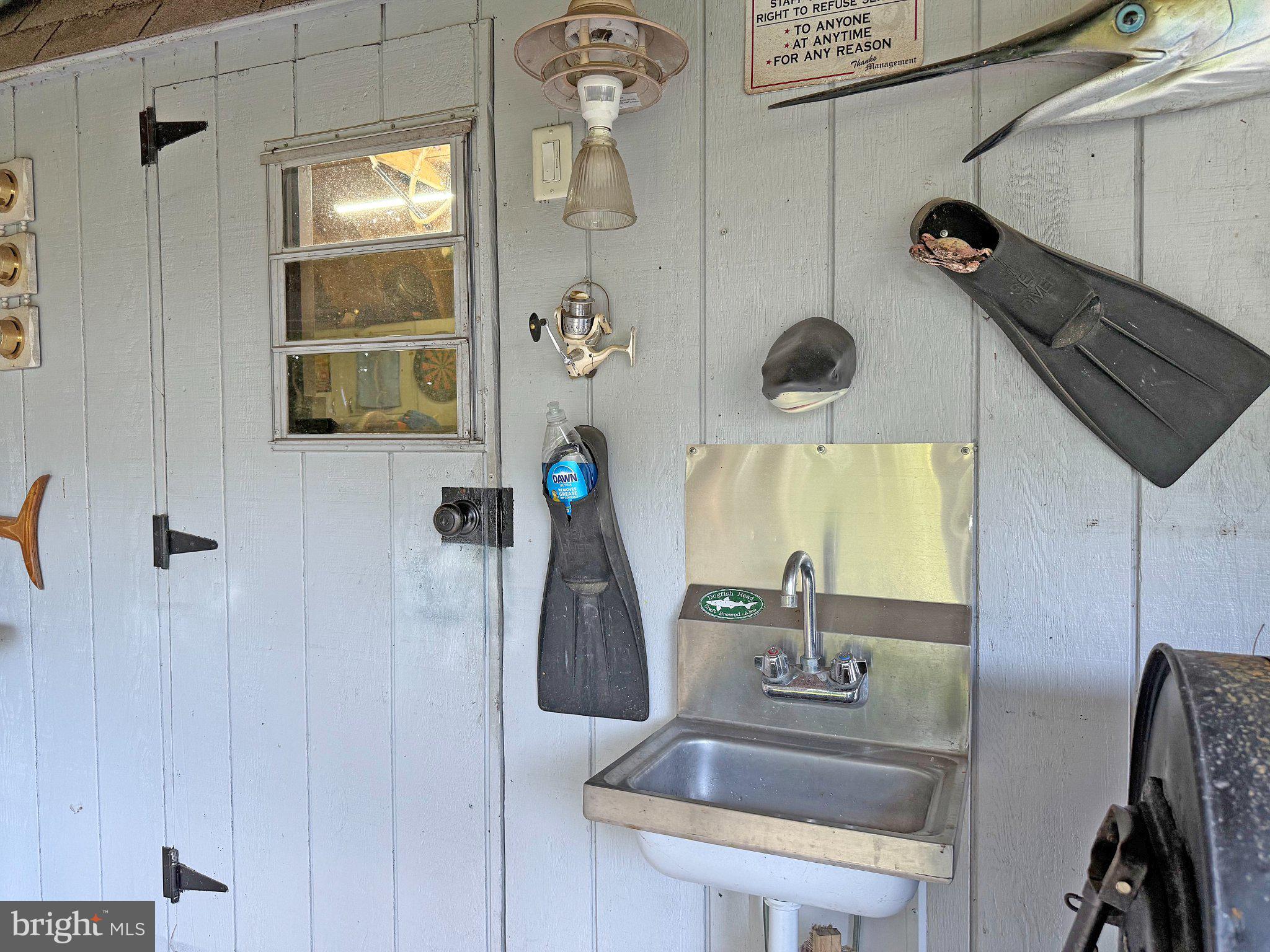 17217 Minos Conaway Road Lewes, DE 19958 - Photo 31 of 33 Outdoor Sink