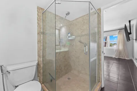 $479,500 | 3121 Northeast 51st Street, Unit 204E, Fort Lauderdale, FL 33308