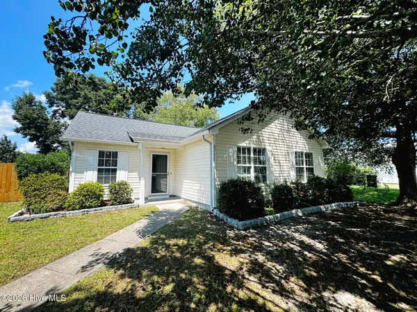 $2,150 | 2711 Ashby Drive, Wilmington, NC 28411