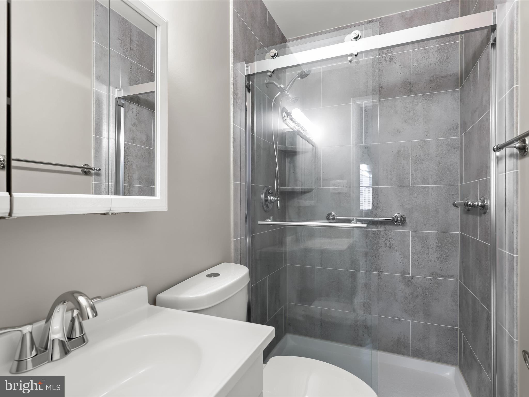 416 Rockway Road Baltimore, MD 21228 - Photo 15 of 38 Primary Bathroom