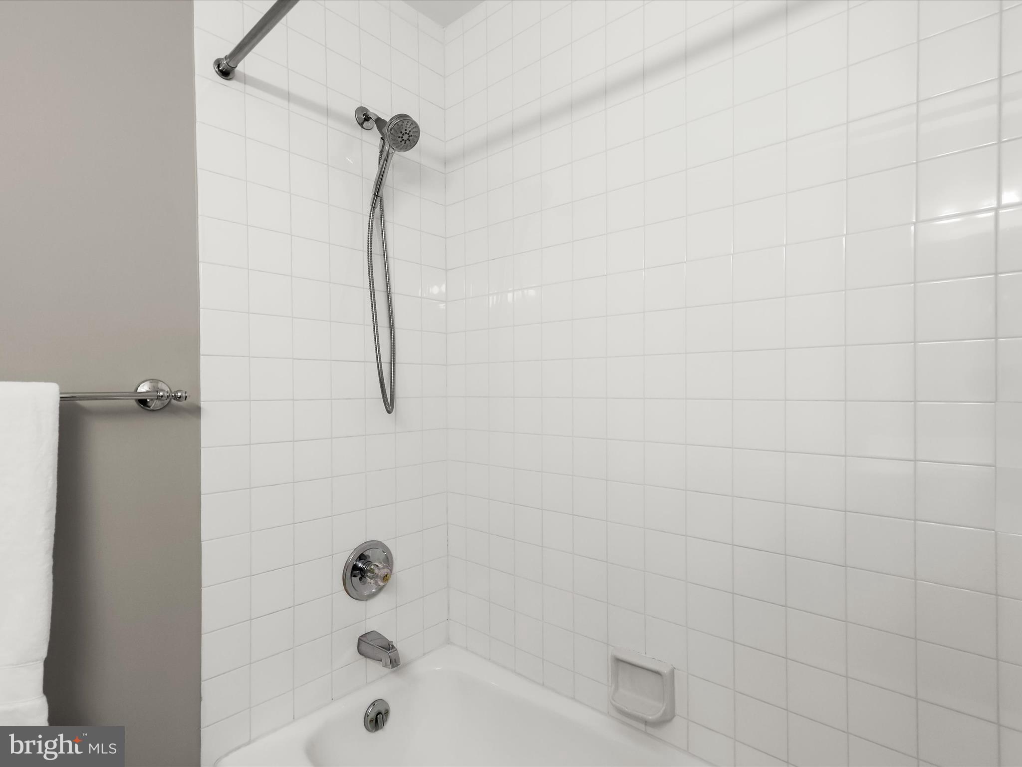 416 Rockway Road Baltimore, MD 21228 - Photo 19 of 38 Second Bathroom