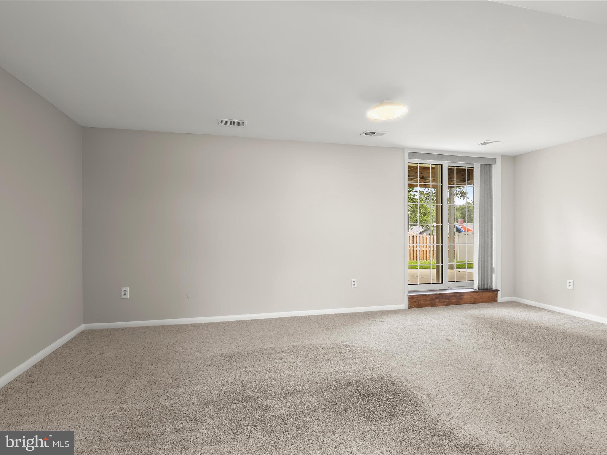 416 Rockway Road Baltimore, MD 21228 - Photo 24 of 38 Family Room