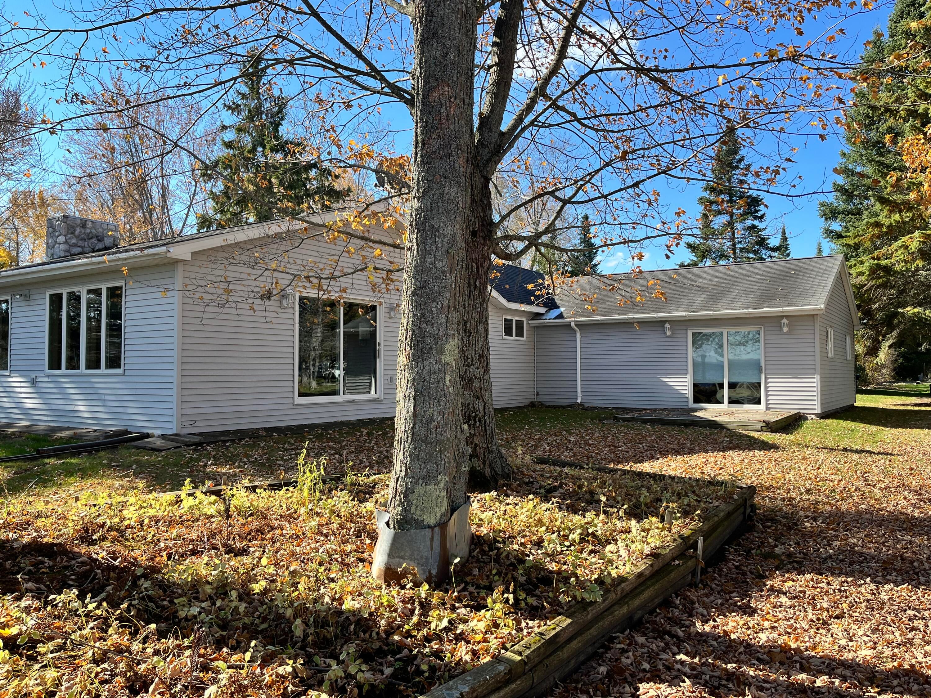 2424 North Black River Road Cheboygan, MI 49721 - Photo 3 of 25 Gallery Image 3
