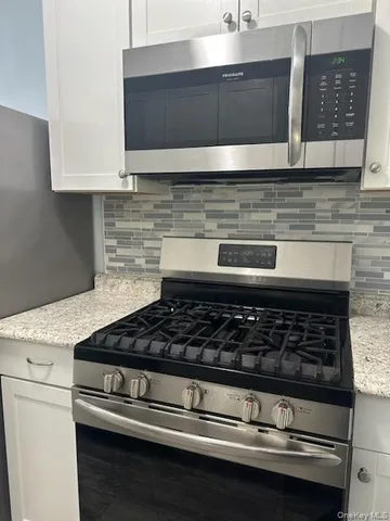 $299,000 | 141 Edmunton Drive, Unit G18, North Babylon, NY 11703