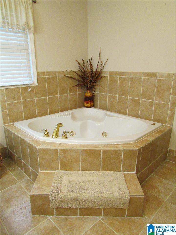 1135 Hughes Road Columbiana, AL 35051 - Photo 17 of 34
