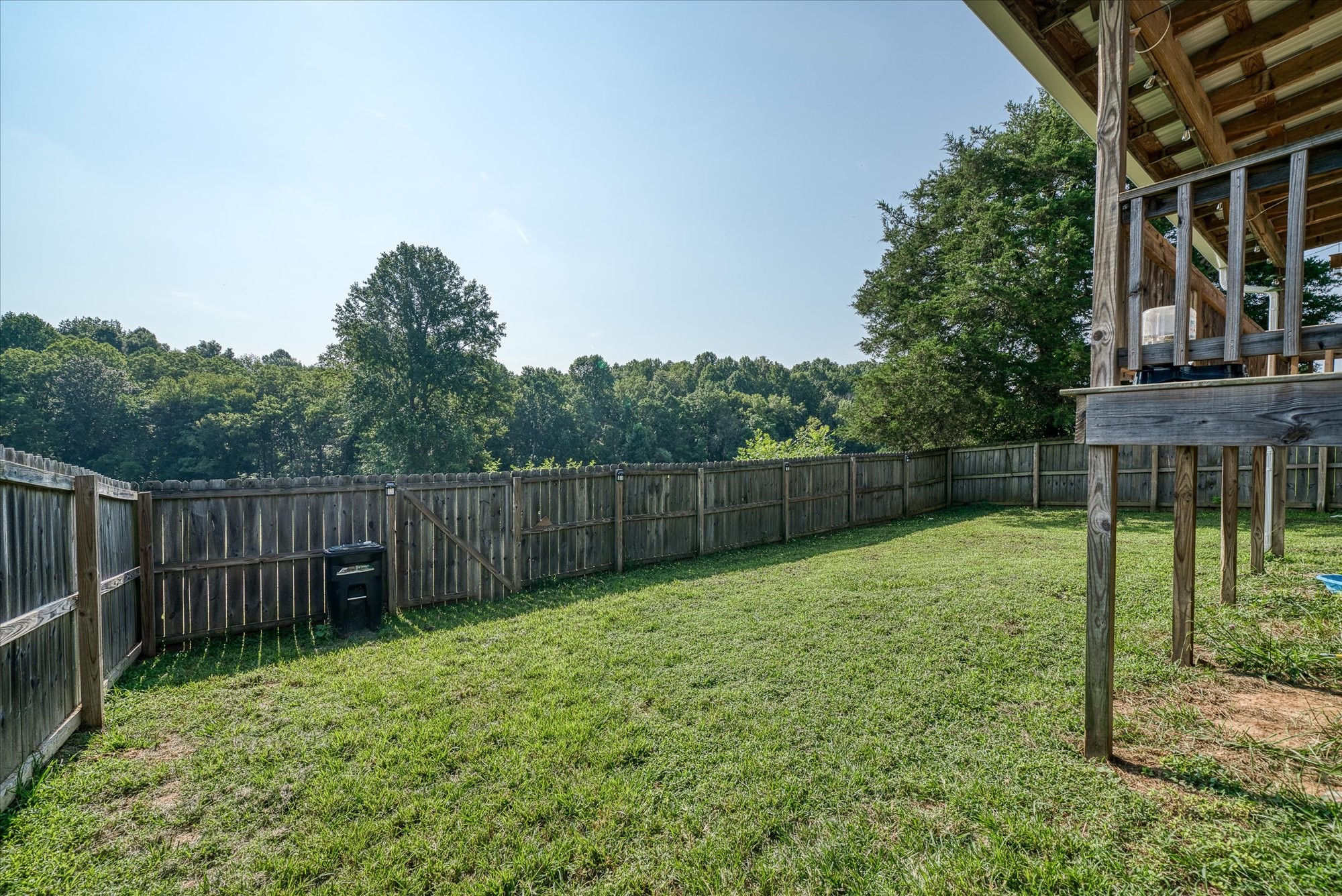 330 Griffintown Road Sparta, TN 38583 - Photo 11 of 43 a backyard of a house with lots of green space