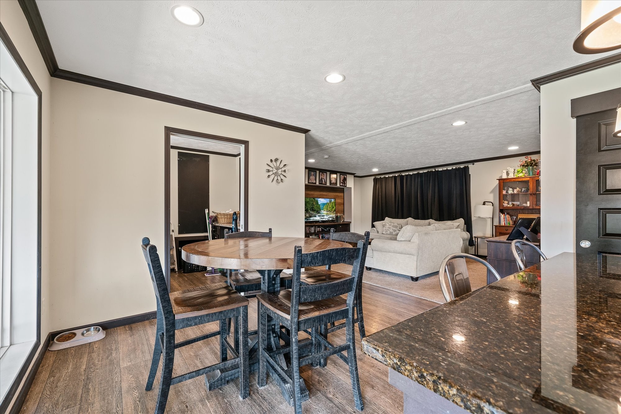 330 Griffintown Road Sparta, TN 38583 - Photo 18 of 43 a view of a dining room with furniture