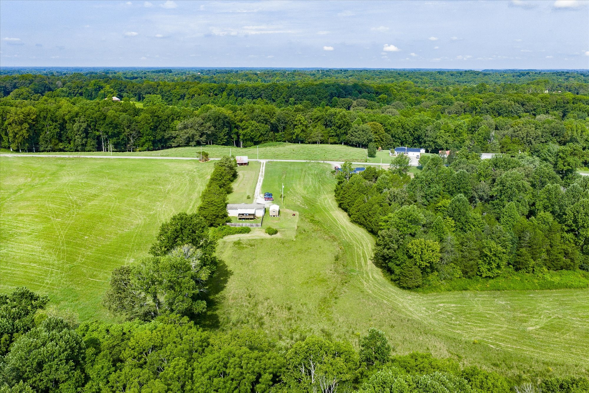 330 Griffintown Road Sparta, TN 38583 - Photo 37 of 43 a view of a golf course with a building