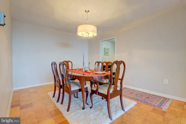 $525,000 | 3001 Veazey Terrace Northwest, Unit 1320, Washington, DC 20008