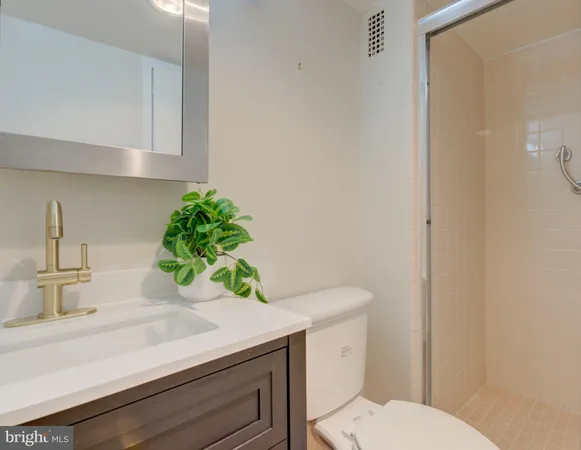$525,000 | 3001 Veazey Terrace Northwest, Unit 1320, Washington, DC 20008