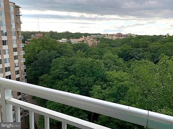 $525,000 | 3001 Veazey Terrace Northwest, Unit 1320, Washington, DC 20008