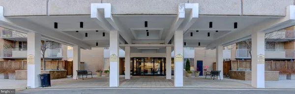 $525,000 | 3001 Veazey Terrace Northwest, Unit 1320, Washington, DC 20008